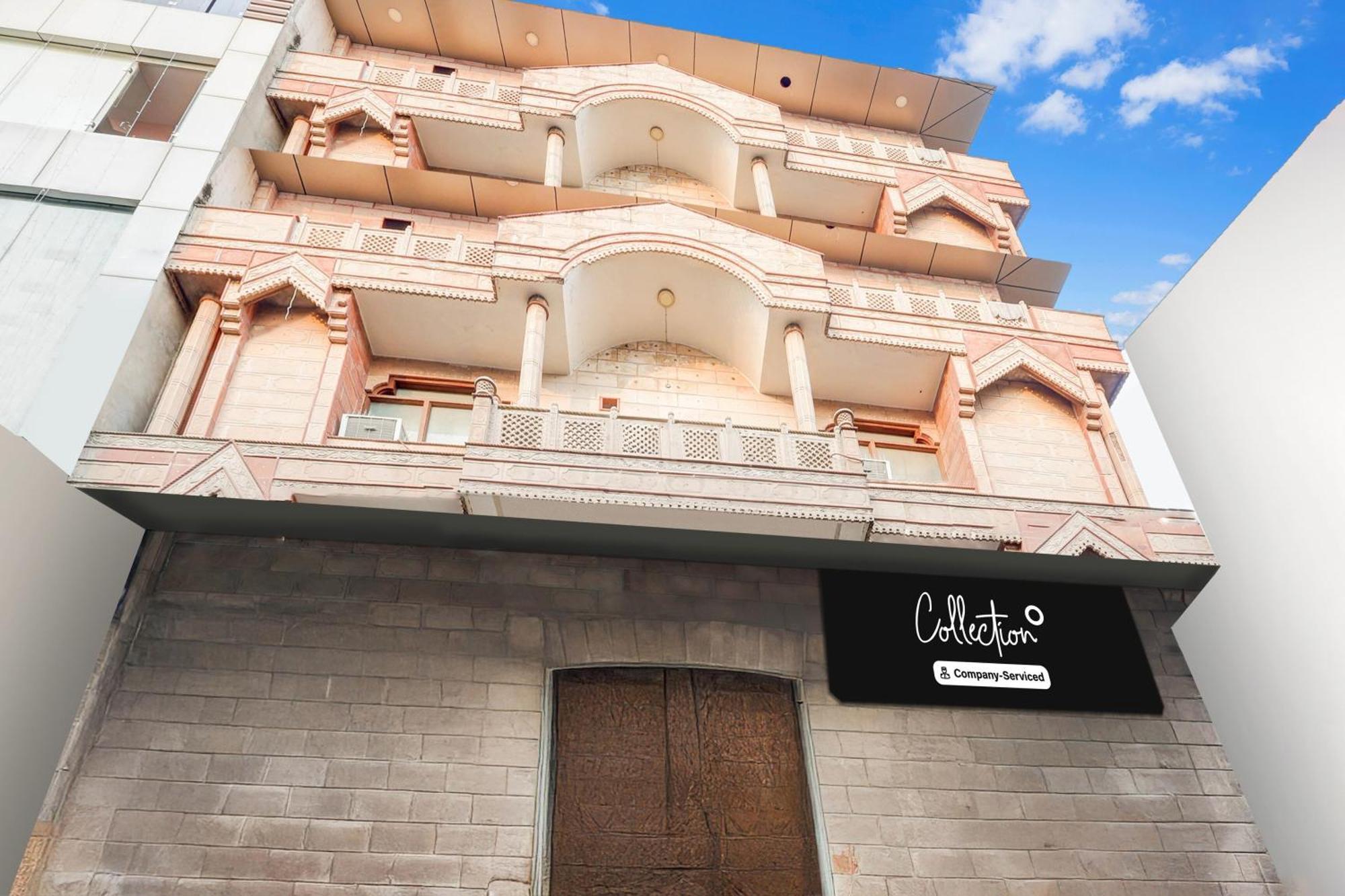 Hotel Super Collection O Palam Near Railway Station