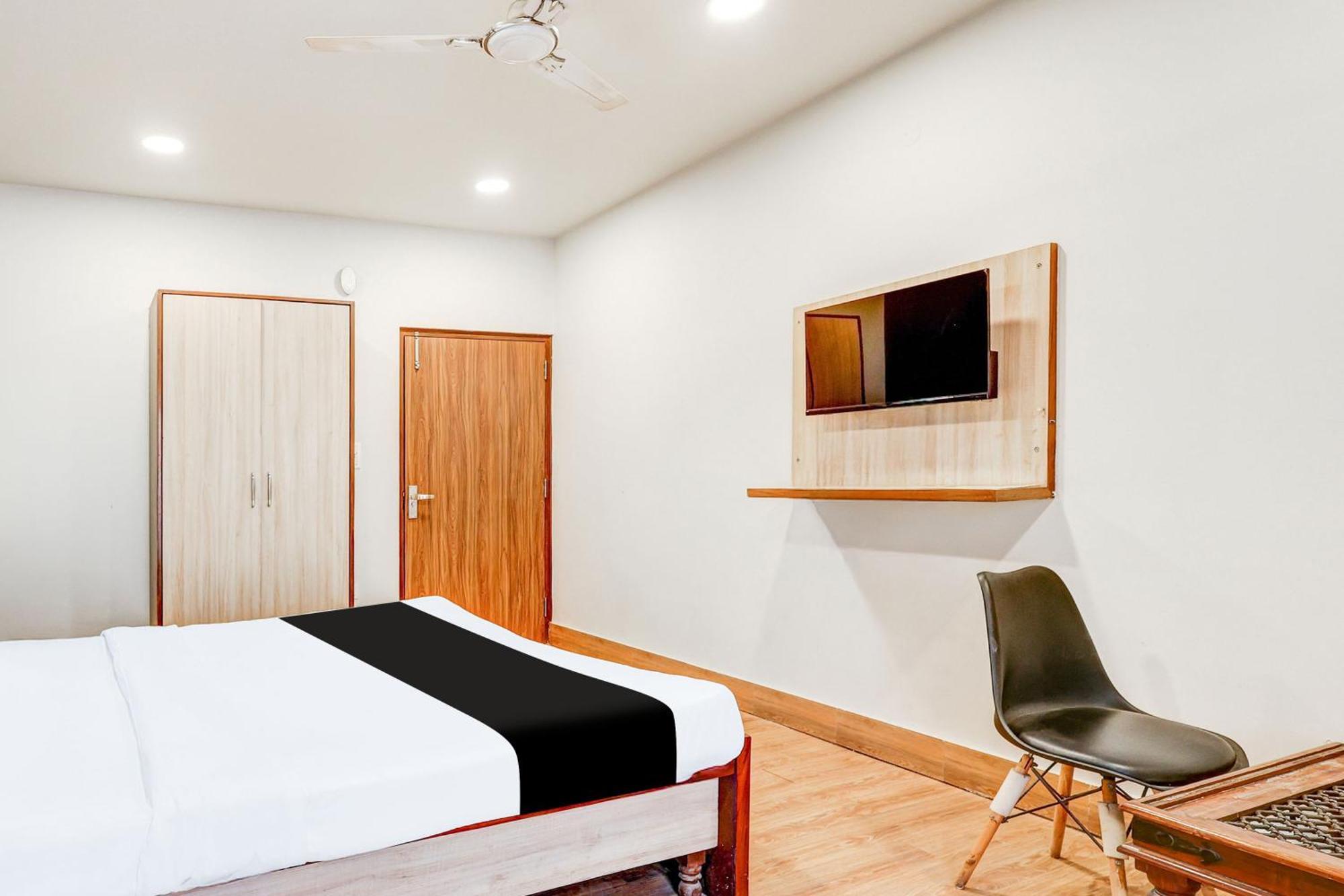 Super Collection O Palam Near Railway Station Hotel New Delhi